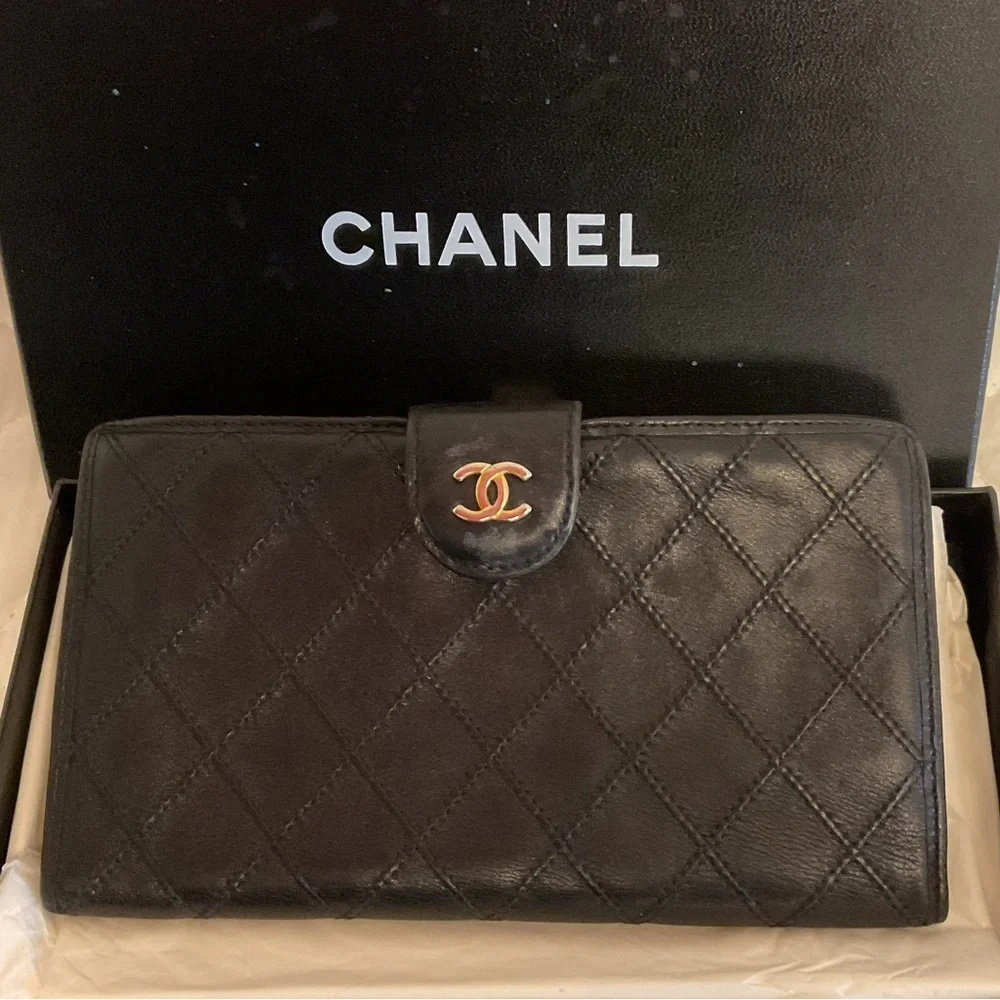 Chanel Vintage Caviar French Kisslock Wallet Diamond Stitch Leather